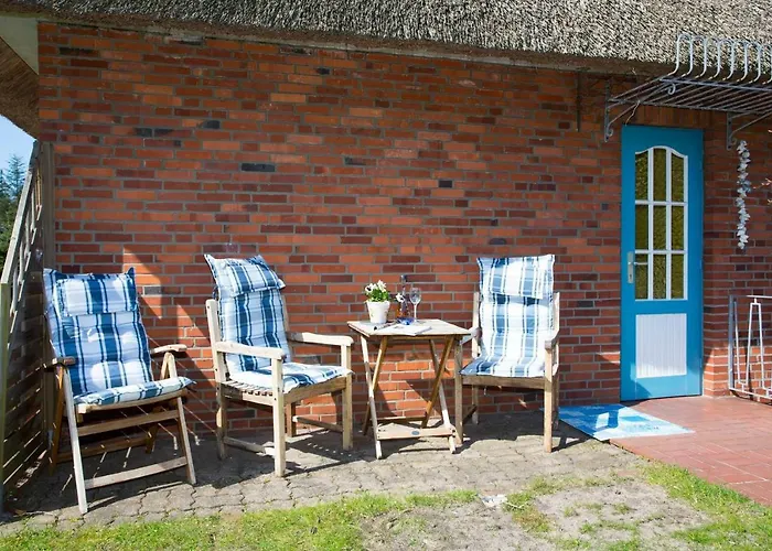 Hortensie - Reetdachhaus Petersen * Nebel